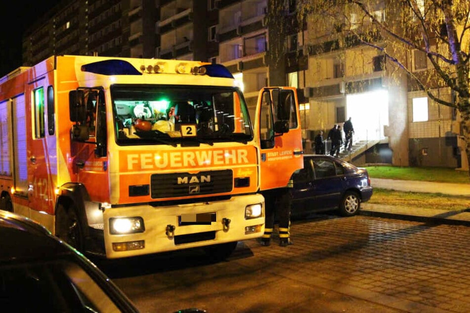 Zwei Kinderwagen standen in dem Mehrfamilienhaus in Brand.