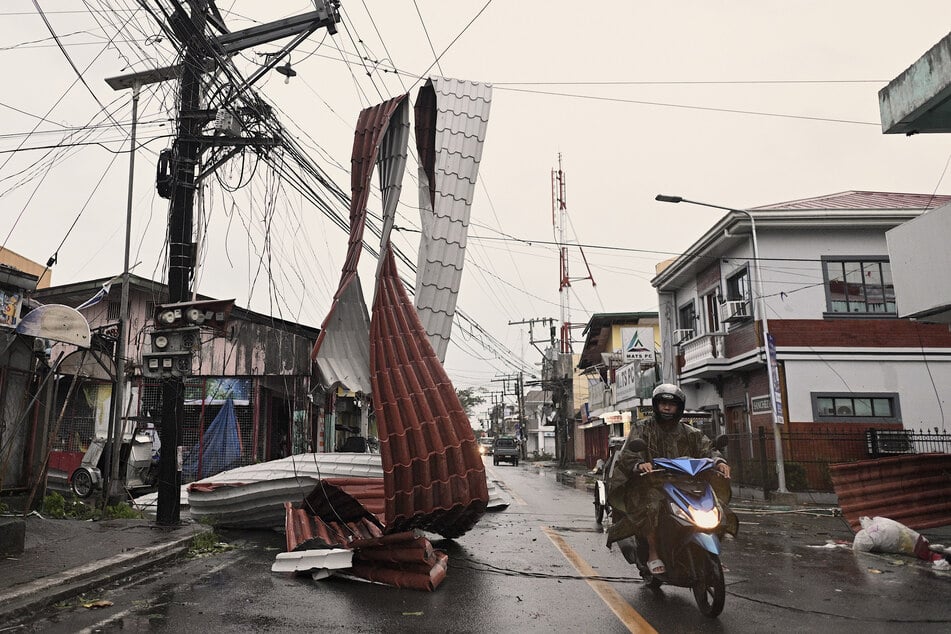 As you can see in this picture, the storm swept away roofs.