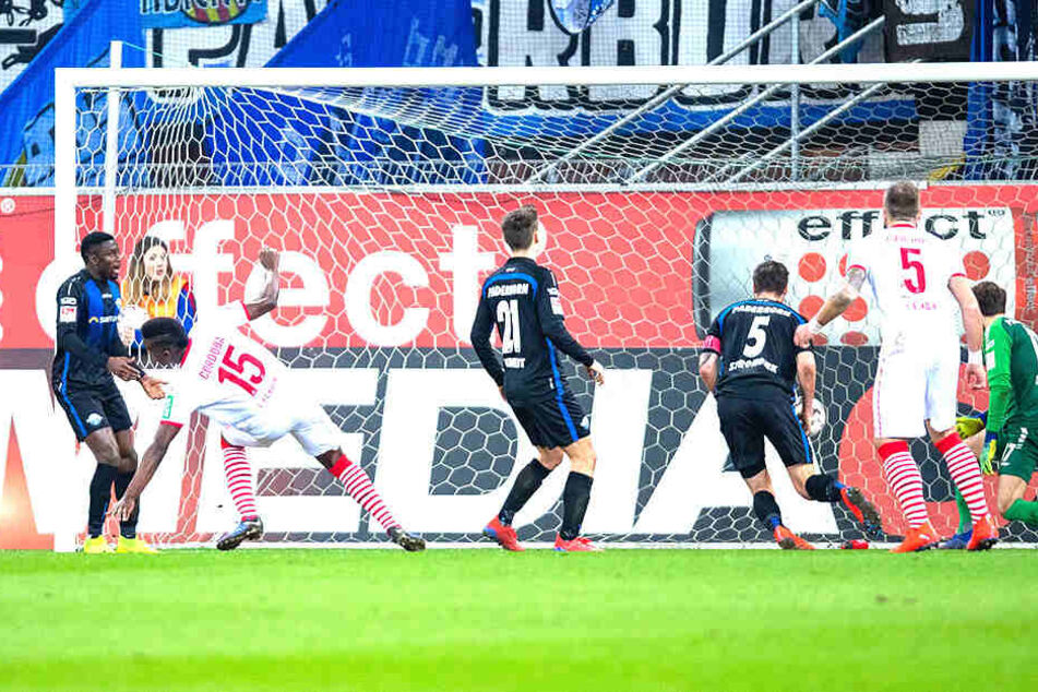 Als Jhon Cordoba zum 1:0 für Köln traf, sah alles nach einem sicheren Favoritensieg aus.
