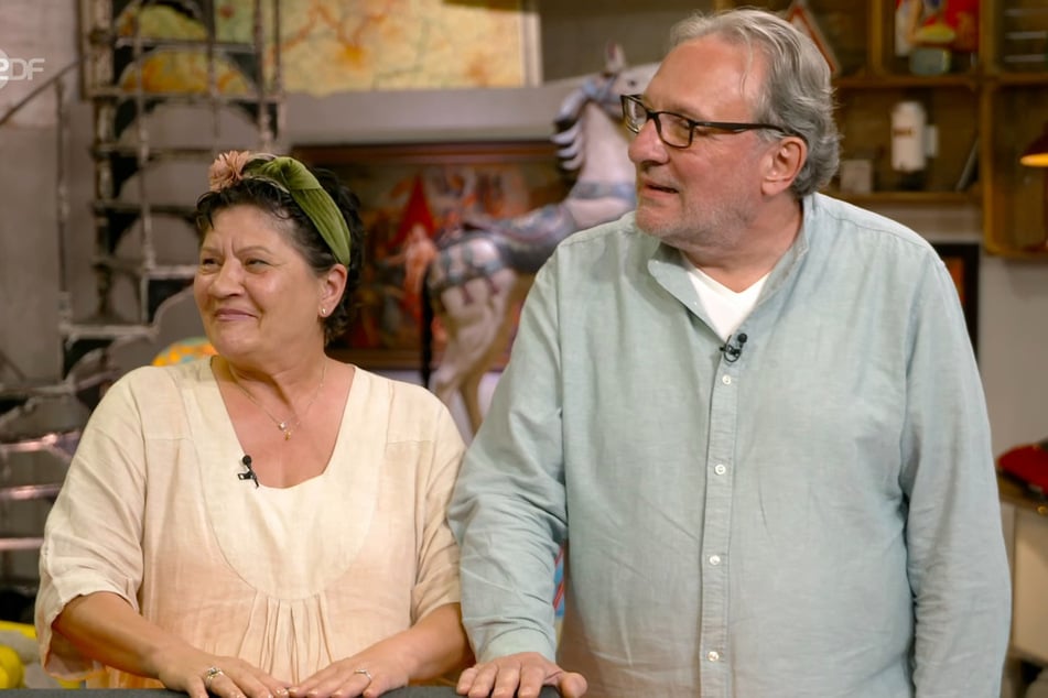 Sabine und Andreas Walter aus Dortmund wollen bei "Bares für Rares" eine Bronze verkaufen, die sie vom Vater des Verkäufers bekommen haben.