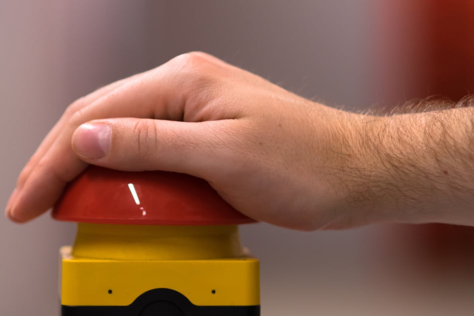 Der Bürgerrat empfiehlt, öffentliche Buzzer zu installieren, die ein Störgeräusch ausstoßen, um übergriffige Menschen abzuschrecken.
