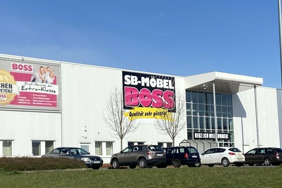 SB-Möbel Boss in Einbeck