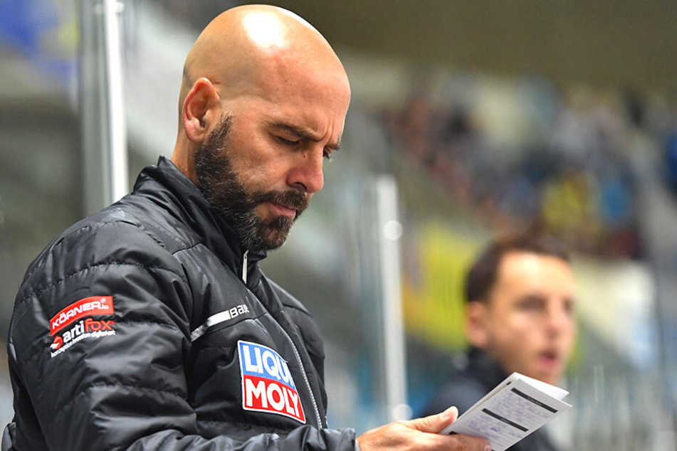 Eislöwen-Coach Rico Rossi hat schon ein paar Spieler-Neuzugänge im Block.