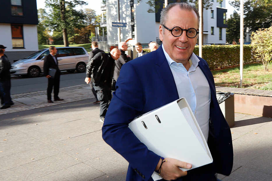 Insolvenzverwalter Klaus Siemon (59) hat zusammen mit einem Investor die Chemnitzer FC Fußball GmbH gegründet.
