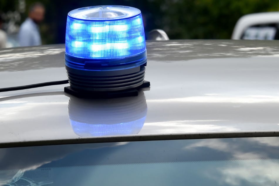 Die Polizei ermittelt im Fall der gefundenen Wasserleiche und will Donnerstag weitere Informationen veröffentlichen (Symbolbild).