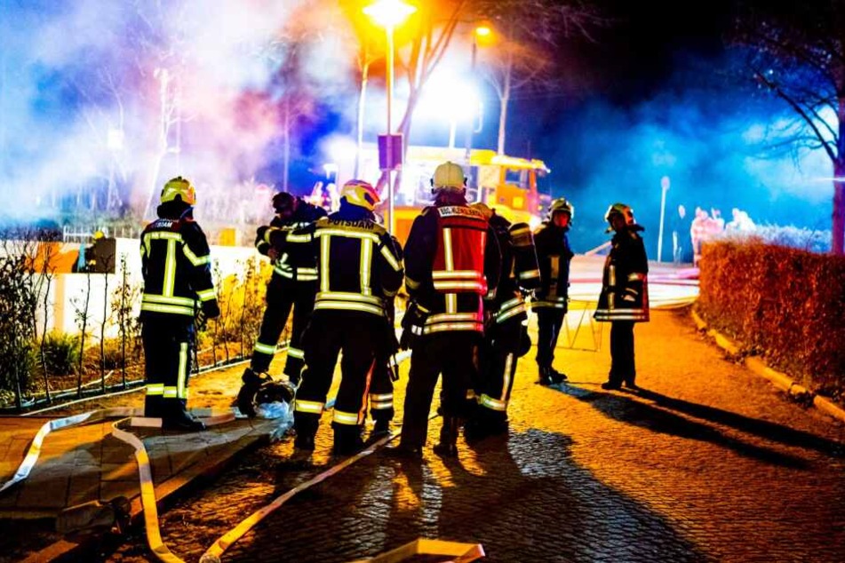 Über zwei Stunden war die Feuerwehr Potsdam im Einsatz.