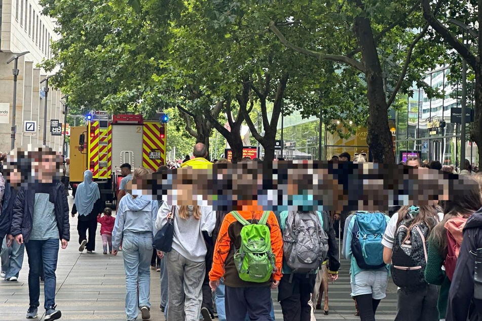 Die Feuerwehr rückte zur Prager Straße aus.