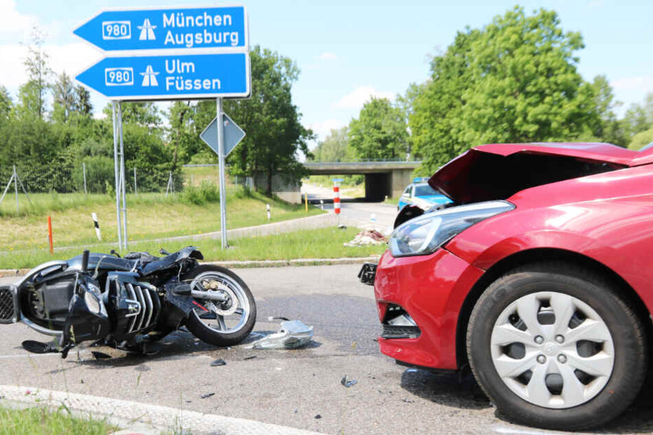 In Bayern ist es zu einem schweren Verkehrsunfall gekommen.