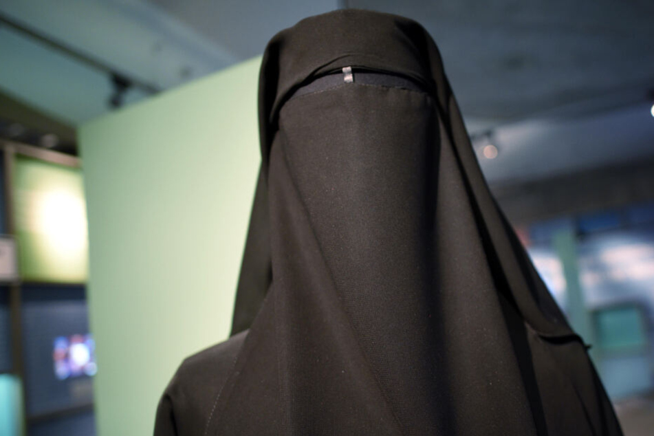 Die Freundin des Opfers trug während des Geschlechtsverkehrs eine Burka (Symbolfoto).