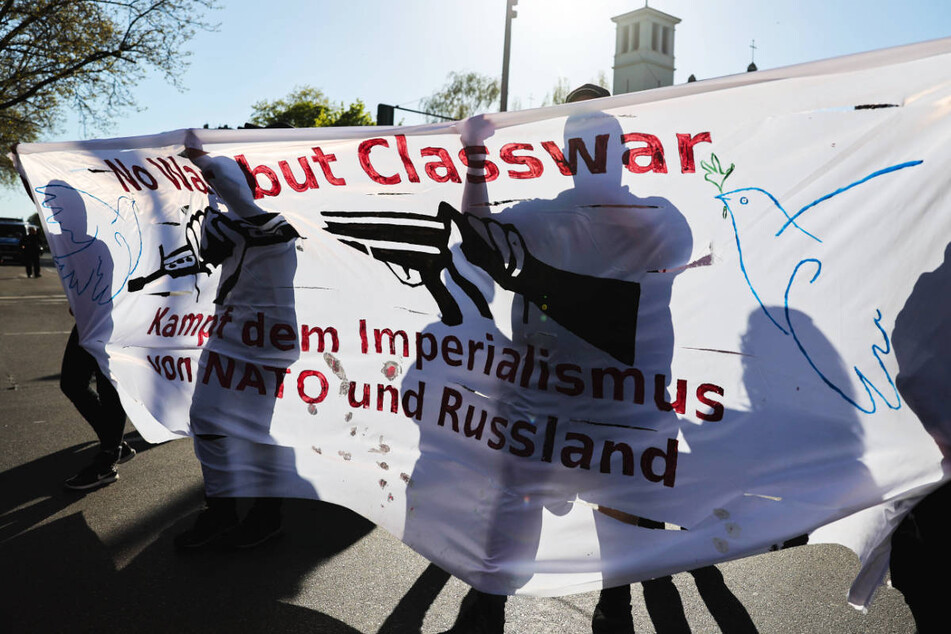Berlin: Demonstrationen zur Walpurgisnacht: Bislang alles friedlich in Berlin