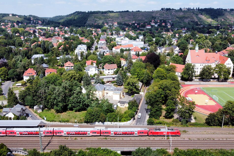 Bewertet wurden etwa die Versorgung mit Kitas und Schulen, die Anbindung an Autobahnen und Flughäfen, die Erreichbarkeit von Ärzten und Theatern.