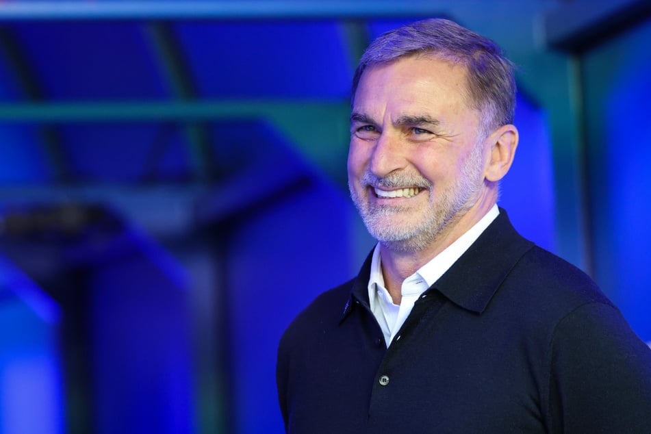 Sportboss Stefan Kuntz (63) fordert Geduld und stärkt Polzin den Rücken.