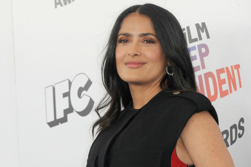 Salma Hayek hat sich ebenfalls angekündigt.