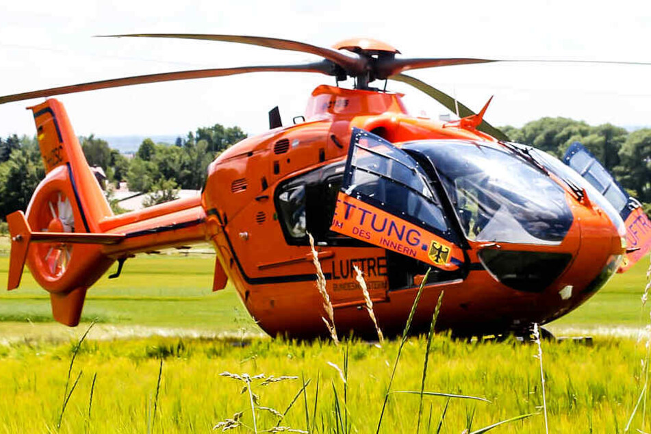 Auch ein Rettungshubschrauber war nach dem Crash im Einsatz.