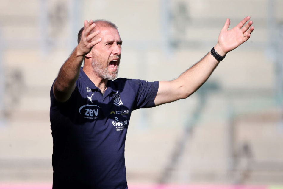 FSV-Trainer Joe Enochs ist offensichtlich nicht zufrieden mit seiner Elf.