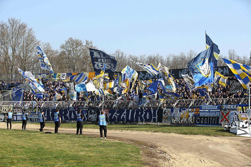 Grundsätzlich verlief der Polizeieinsatz zum Regionalliga-Hit Lok Leipzig gegen Carl Zeiss Jena störungsfrei.