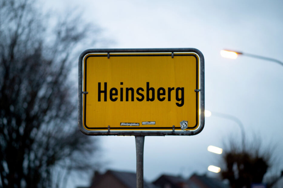 Der 20-Jährige steckte sich beim Karneval in Heinsberg an.