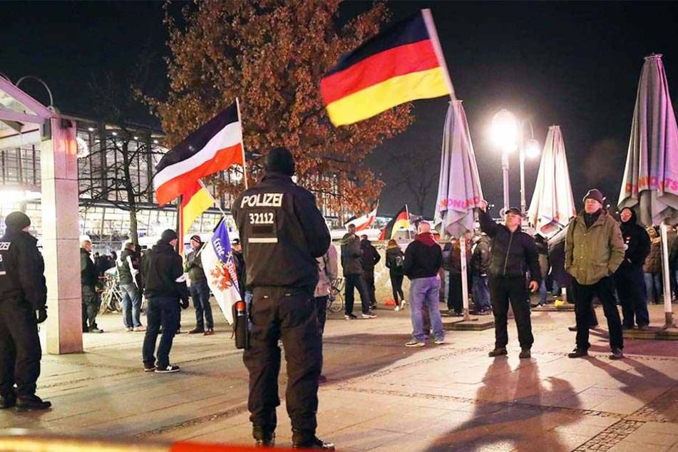 Für eine Kundgebung wie hier vor Kurzem in Berlin fehlen an Silvester in Köln die Polizei-Kräfte.
