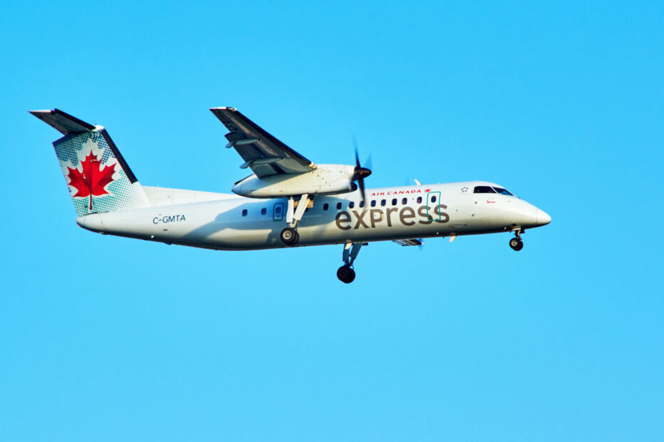 Eine Bombardier Dash 8-300 von Air Canada setzt zur Landung in Montreal an (Symbolbild).