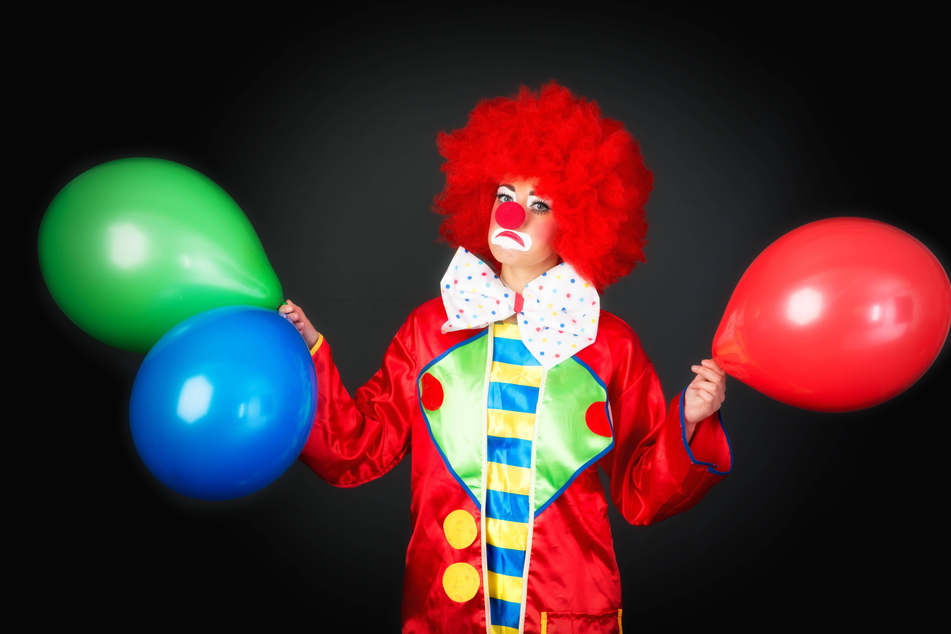 Tragen die Clowns dieses Jahr Trauer? Preissteigerungen und Personalmangel lassen Sachsens Karnevalsvereinen in dieser Saison das Lachen vergehen.