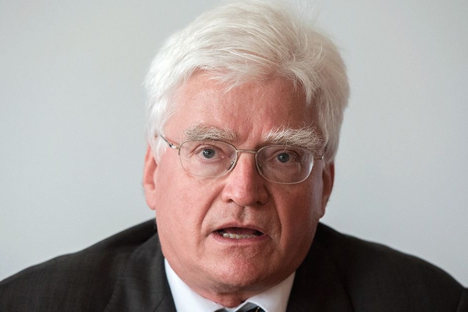 Investor Winfried Stöcker (71).