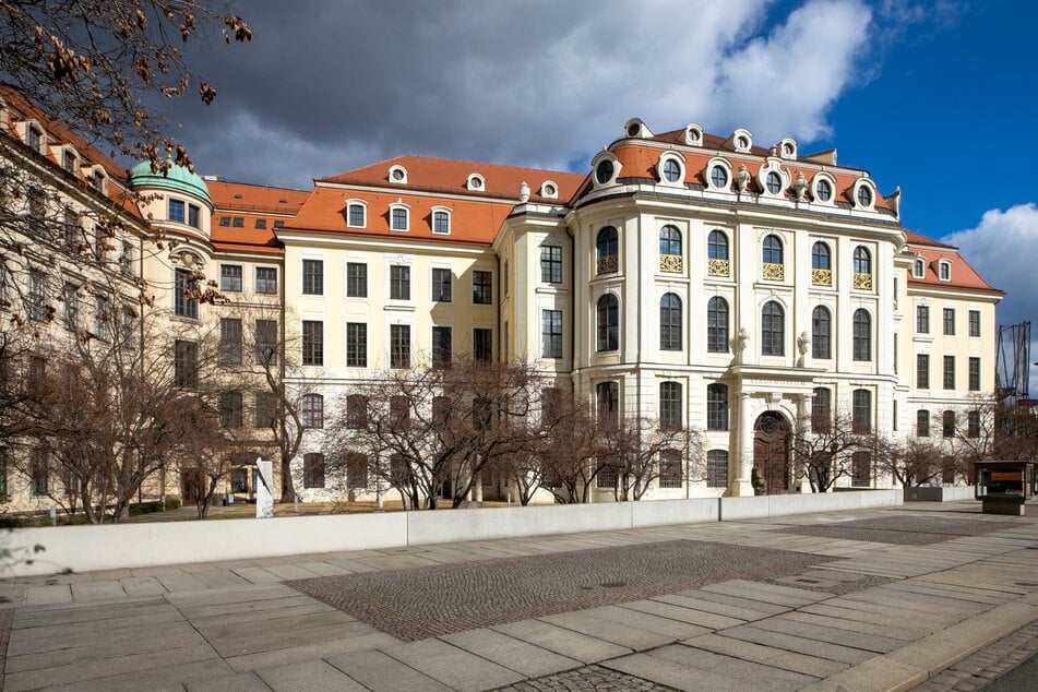 Zu früh gefreut: Die städtischen Museen - wie hier das Stadtmuseum auf der Wilsdruffer Straße 2 - bleiben in Dresden geschlossen.