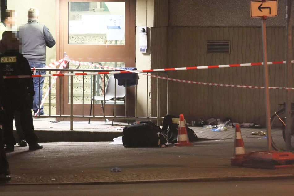 Der verletzte Beamte wurde nach dem Angriff notoperiert und schwebe in Lebensgefahr.
