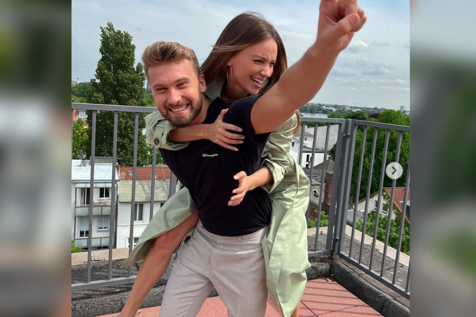 Bachelor Dominik Stuckmann (30) und Anna Rossow (33) auf Instagram.