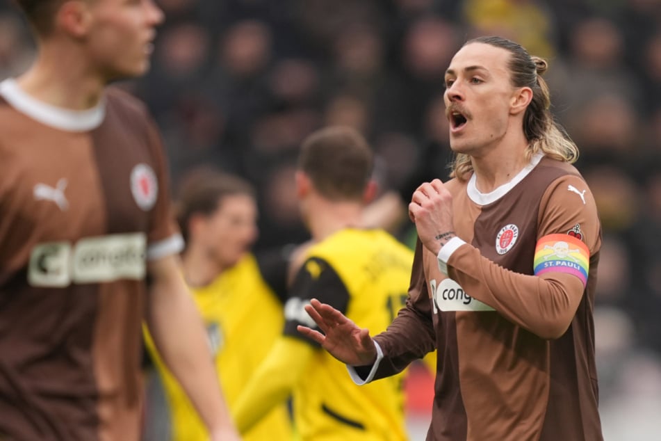 Jackson Irvine (32) kehrt gegen den FCA zurück in den Kader der Kiezkicker.