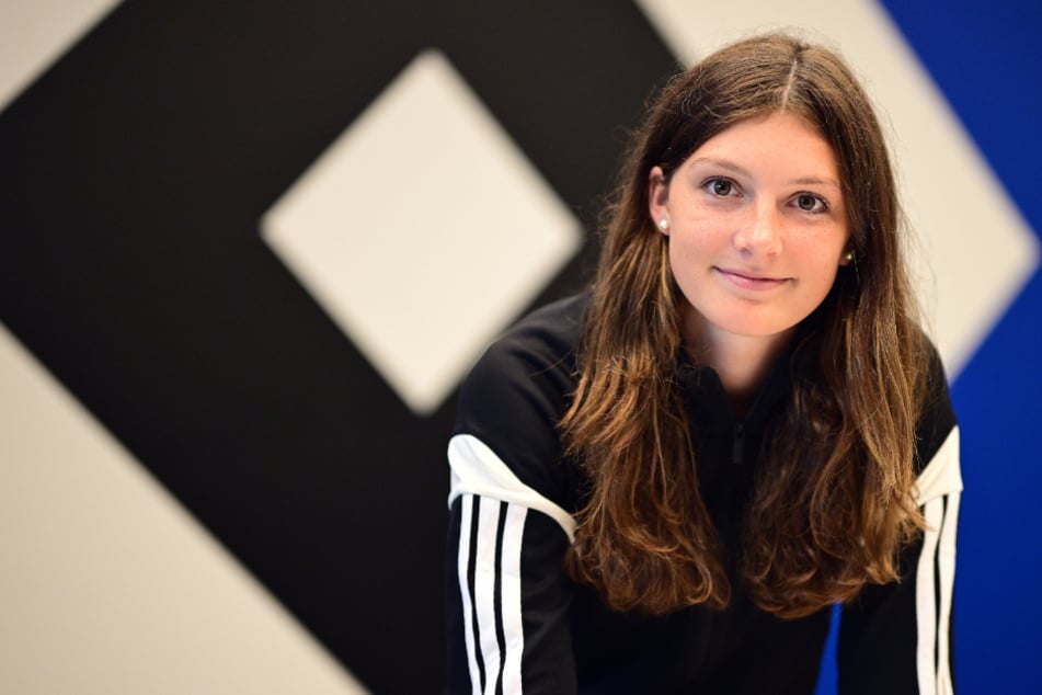 Shootingstar Lotta Wrede (18) wird auch in der kommenden Saison für die Frauen-Mannschaft auflaufen, hat ihren Vertrag um ein Jahr verlängert.