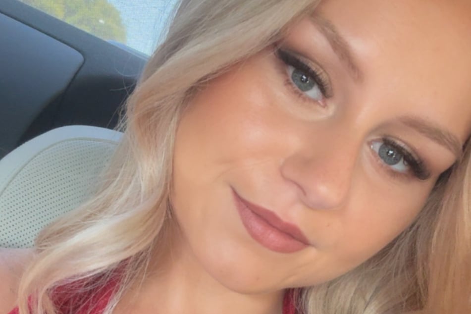 Sarah-Jane Wollny (26) wird bei der kommenden Staffel "Promi Big Brother" dabei sein, musste vor dem Start der Reality-Show nun jedoch mit Gerüchten aufräumen.