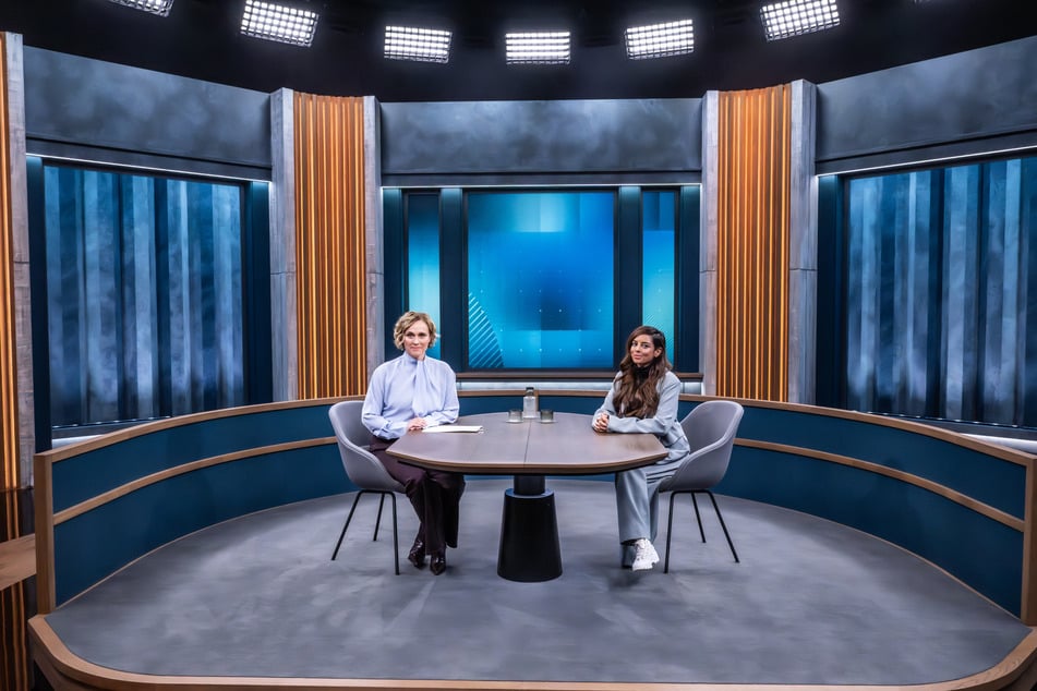 Gegenüber Caren Miosga (56) macht Collien Fernandes (44) deutlich: Tätern muss man Grenzen aufzeigen.