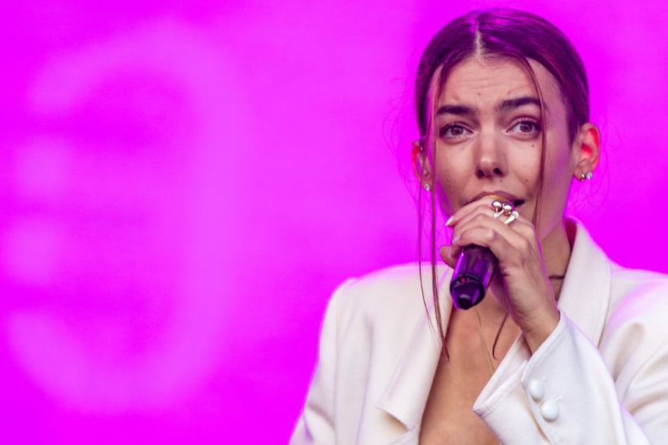 Hirnblutung! Sorge um "Sing meinen Song"-Star Alina Süggeler