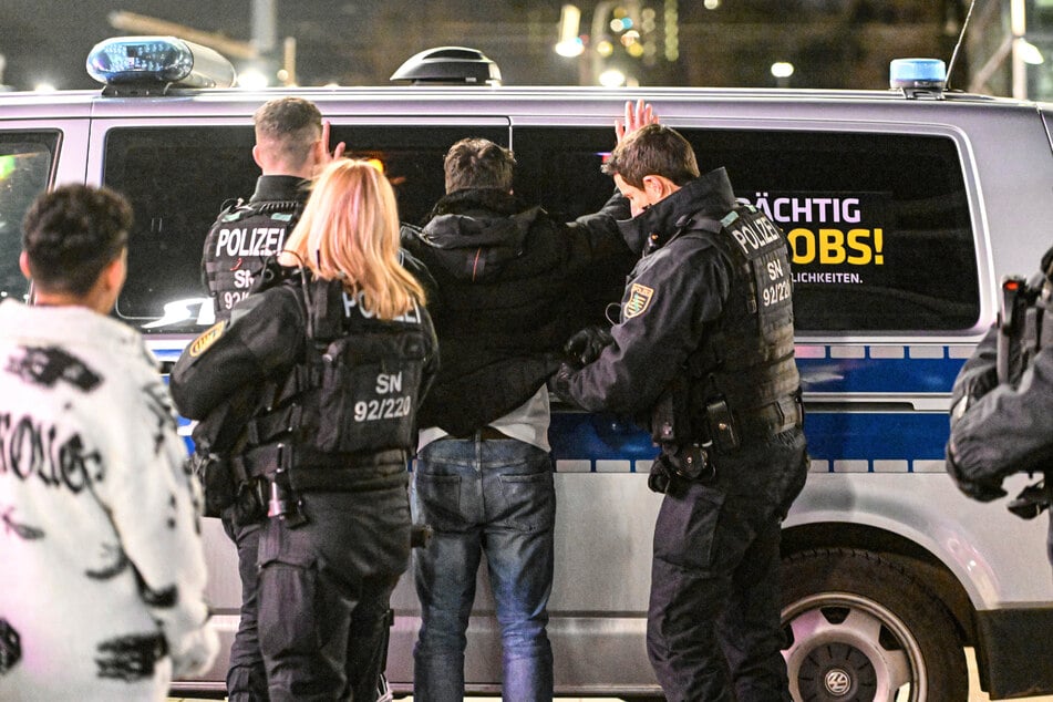 Mit Komplexkontrollen soll die Drogenszene aufgescheucht werden.