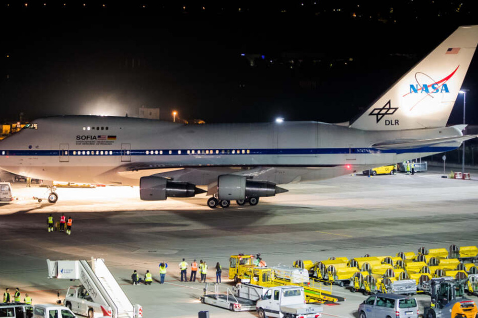 Die fliegende Sternwarte "SOFIA", eine Boeing 747-SP der NASA, erreichte in den frühen Morgenstunden den Stuttgarter Flughafen.