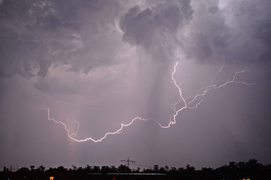 Auch in der neuen Woche gibt es wieder schwere Gewitter in Thüringen.