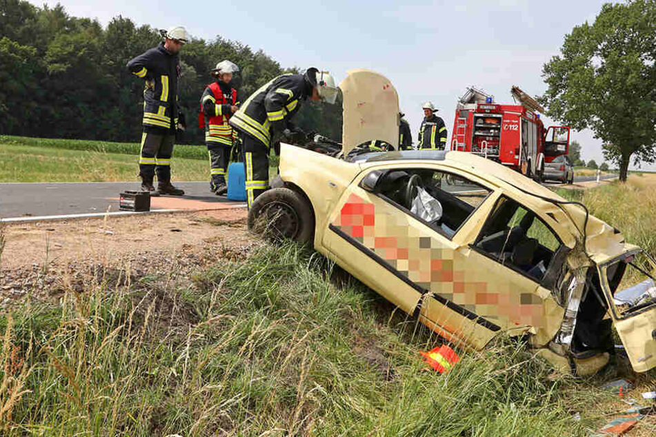 Der Fiat war von der Straße abgekommen und hatte sich überschlagen.