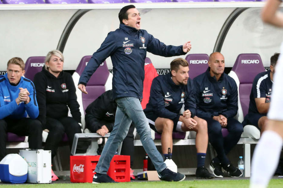 Daniel Meyer stapfte am Mittwoch fast 90 Minuten lang wütend durch seine Coachingszone. Die Partie hat er gründlich ausgewertet. Heute in Paderborn will sein Team wieder des Siegergesicht zeigen.