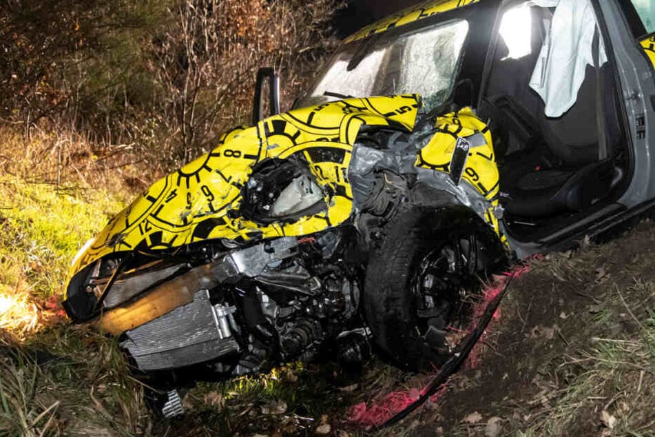 Das Foto zeigt den am Unfall beteiligten BMW.