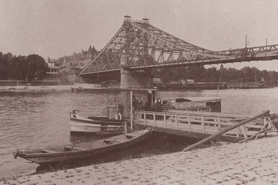 Dieses Foto zeigt Brücke und Fähre um 1890. Das Blaue Wunder wurde 1893 fertig.