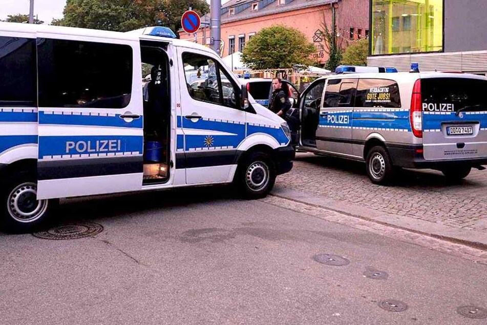 Zum dritten Mal binnen kürzester Zeit zeigte die Polizei in der Dresdner Neustadt Präsenz.