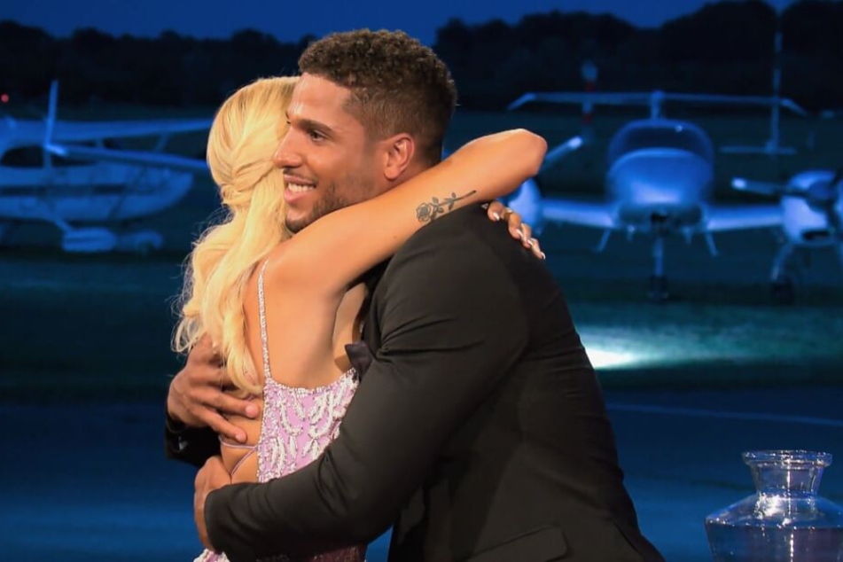 David (24) hat keine Rose von Gerda (26) bekommen.