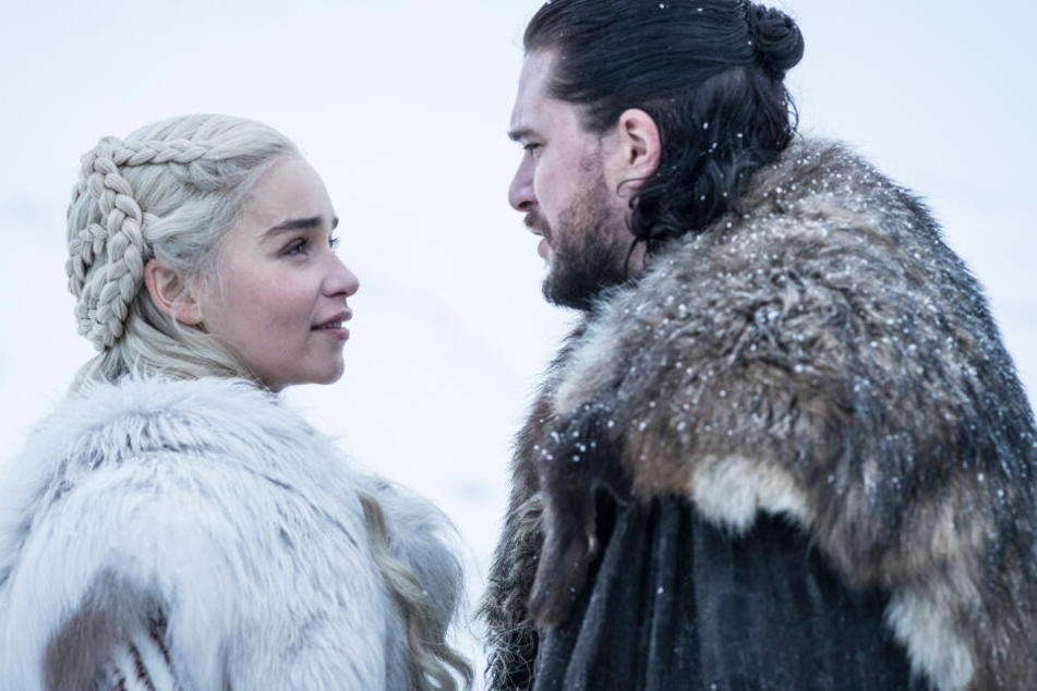 In der letzten Staffel muss Jon Snow die Frau, die er liebt, Daenerys Targaryen (Emilia Clarke) umbringen.