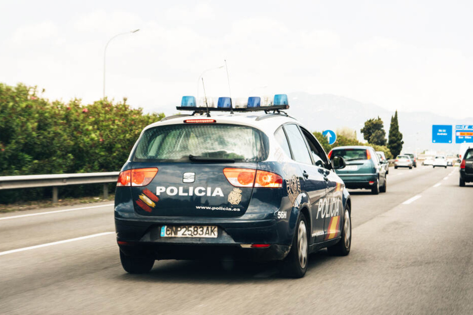 Die spanische Polizei war im Einsatz und ermittelte die Mutter in einer Kneipe (Symbolbild).