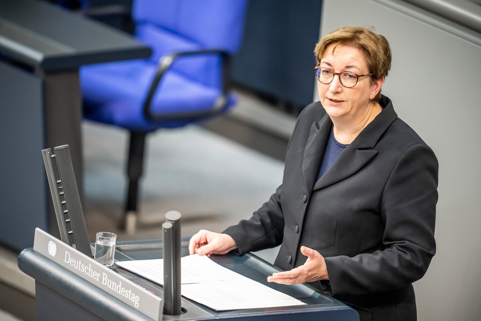 Bauministerin Klara Geywitz (47, SPD) ist unter Zugzwang.