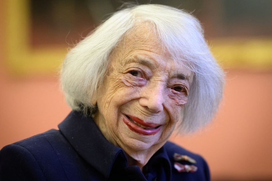 Holocaust-Überlebende Margot Friedländer (†103) wurde am Donnerstagvormittag in Berlin beerdigt.