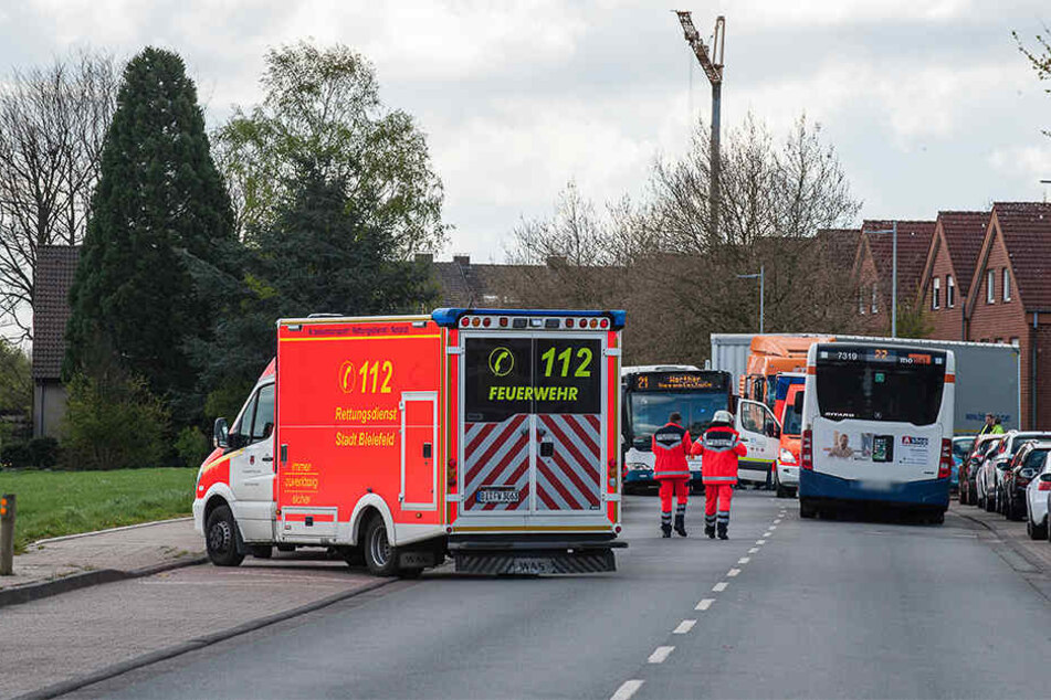 Vier Verletzte mussten mit dem Rettungswagen ins Krankenhaus.
