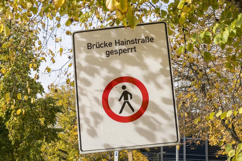 Die Hainbrücke wird derzeit abgerissen.