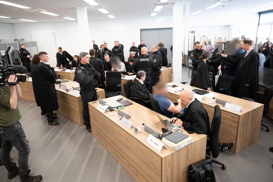 Antifa-Prozess in Dresden: Angeklagter stirbt nach Koma