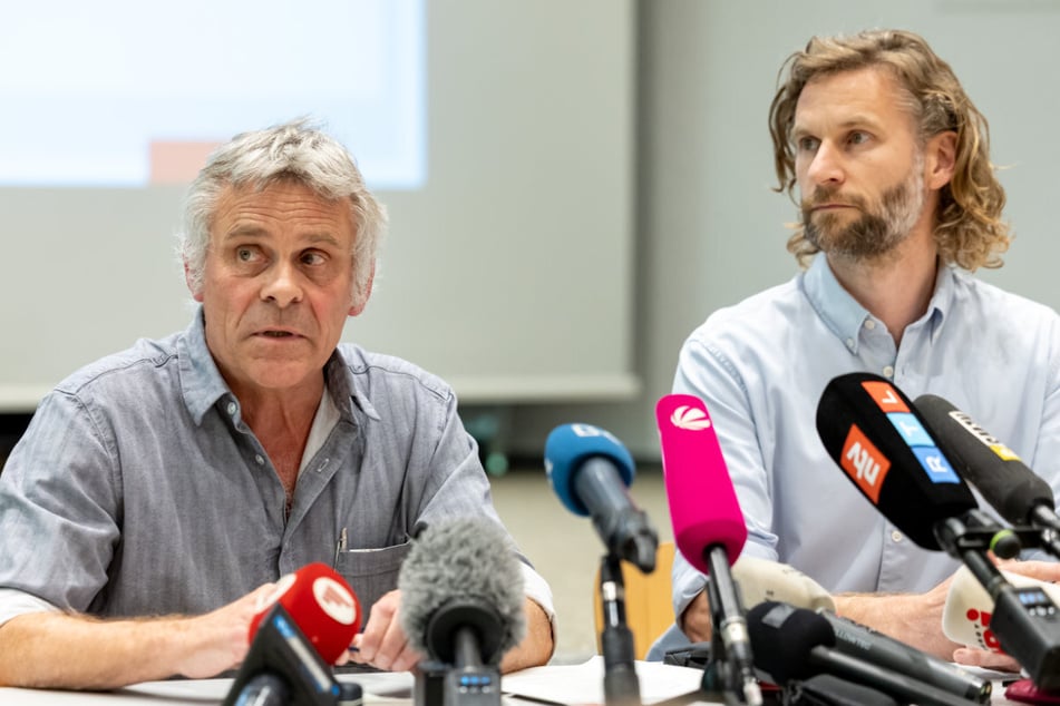 Tierpark-Chef Dag Encke (l.) und der biologische Leiter des Tiergartens, Jörg Beckmann, stellten sich am Dienstagnachmittag der Presse.